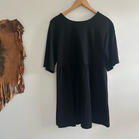 ASOS DESIGN Petite mini smock dress with double tie detail in black Sz 6 Small - Picture 5 of 5